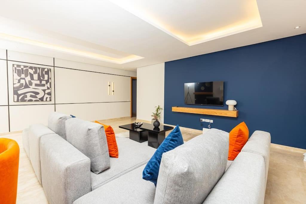 דירות Hajja Modern 2Br Retreat In Marina Sale Luxury Living מראה חיצוני תמונה