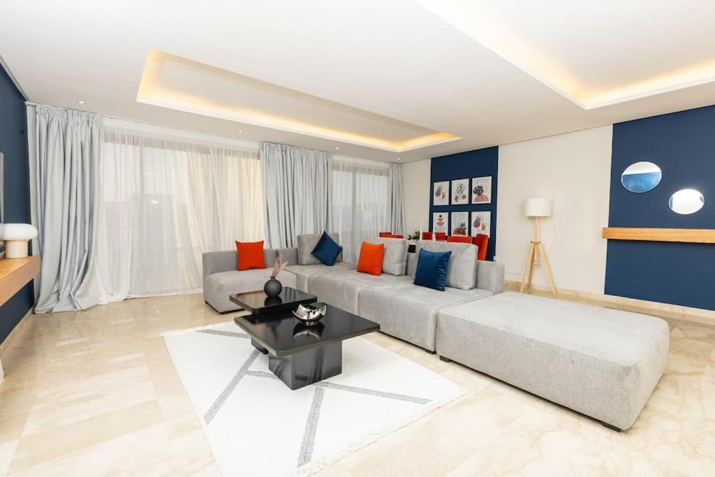 דירות Hajja Modern 2Br Retreat In Marina Sale Luxury Living מראה חיצוני תמונה